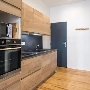 Appartement Nouveau ! Studio Neuf, Charme De L Ancien, Balcon, Netflix 4k..., Bagnères-de-Bigorre